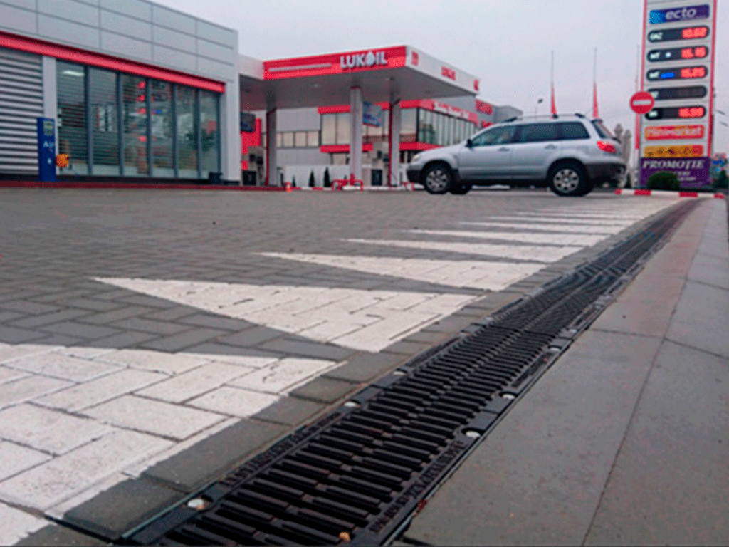 Лоток водоотводный фибробетонный серия PRO DN150 H160 с решеткой чугунной D400 (1000х210х160мм)