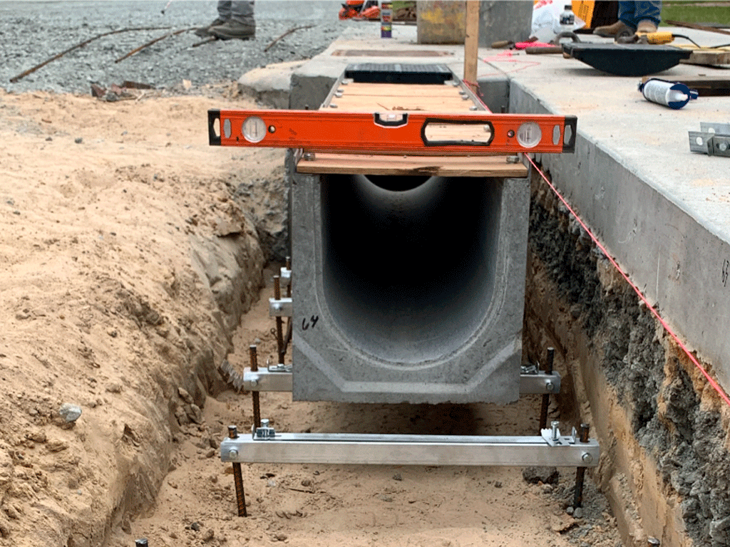 Лоток водоотводный MEGA DN400 (H330 - H610 мм) из фибробетона, с решетками чугунными E600