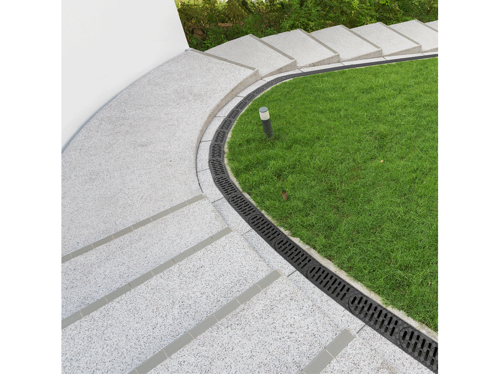 Лоток водоотводной Easy-2 DN100 H70 поворотный (центральный) (250x130x70) с решеткой пластиковой А15 черного цвета