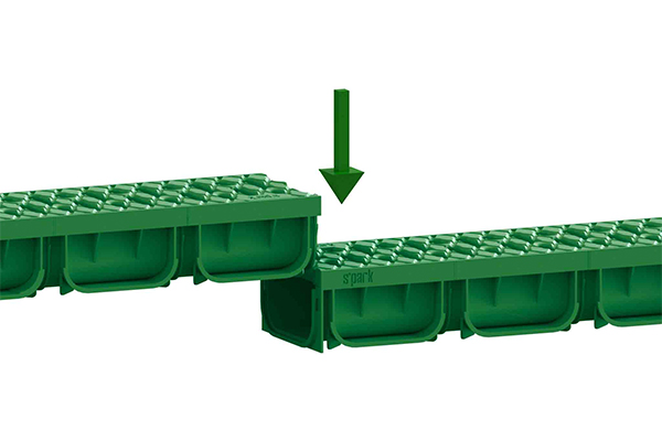 Лоток водоотводный Easy2 DN100 H70, с решеткой щелевой пластиковой зеленой (1000x125x70мм) класс нагрузки А15