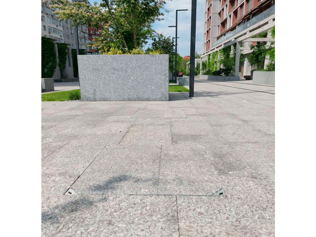 Capac din otel zincat URBAN COVER PRO UNIFILL patrat 380x380 PL.300x300 Hext.80 Hin.40 cu inchizator, clasa de sarcini B125