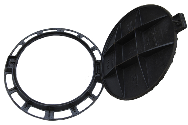 Capac fontă rotund cu ramă Dext=800mm, pas liber=600mm, H=65mm cu închizător, clasa de sarcini B125