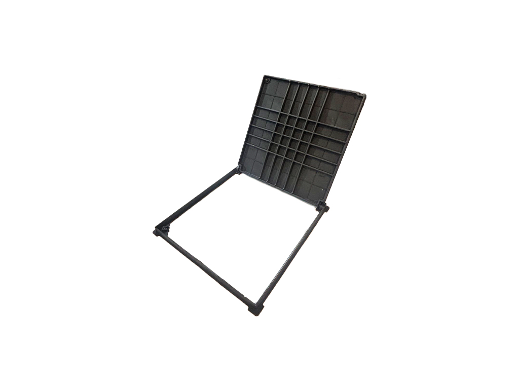 Capac fontă Urban pătrat cu rama 720x720 mm, pas liber 650x650 mm, H=40 mm, clasa de sarcini B125 EN 124-2:2016