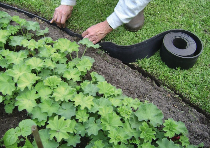 Bordură decorativă pentru grădină GARDEN LAWN, negru (9000х2х150)