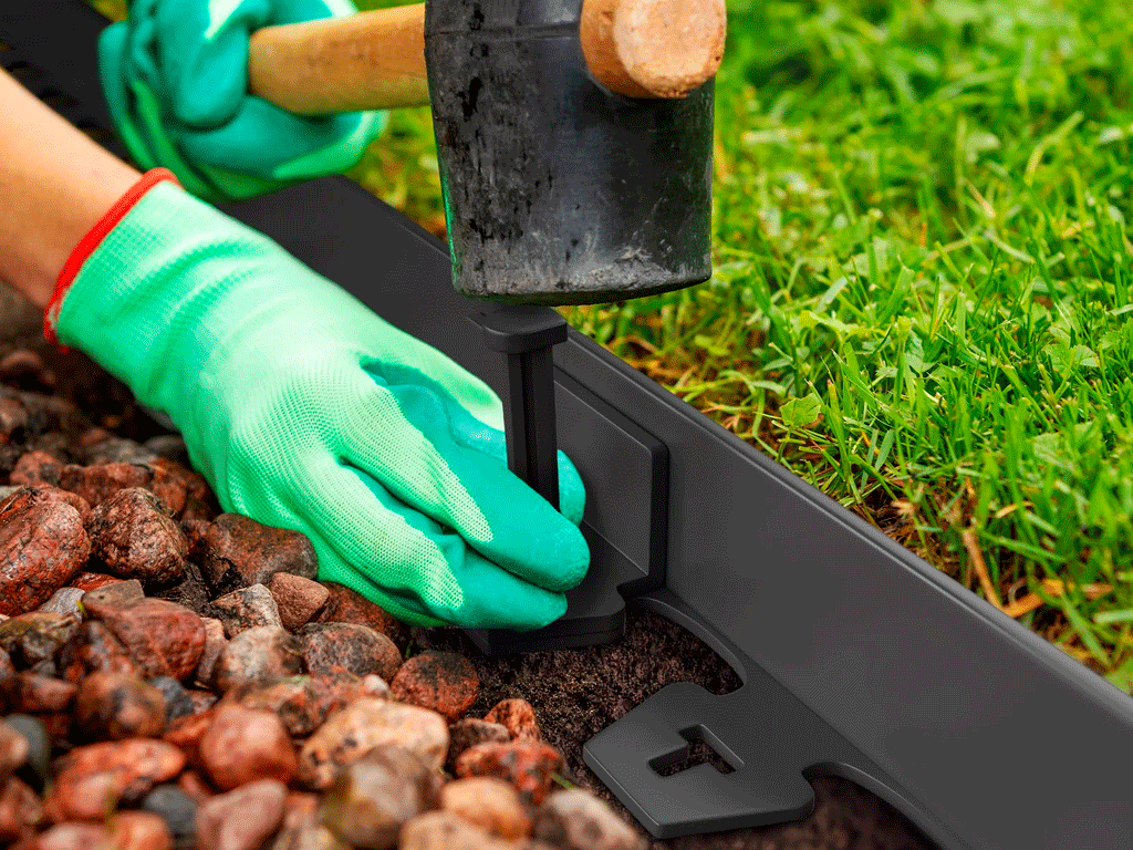 Bordura din plastic New Fix Light negru in set cu ancora 18 buc si fixator 3 buc