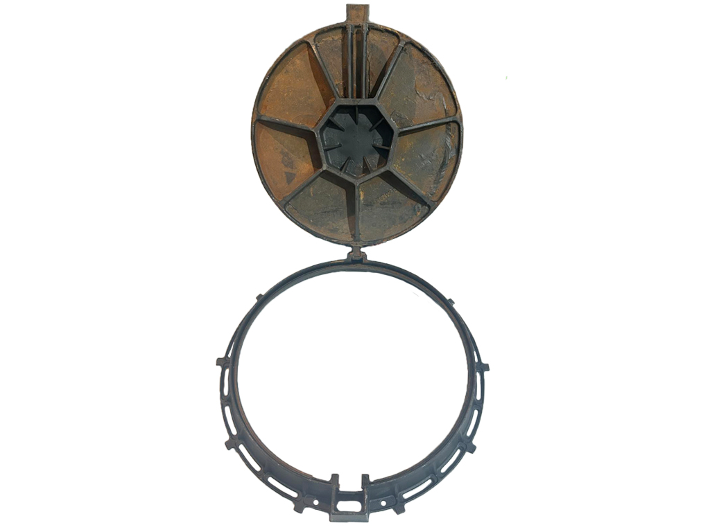 Capac din fontă ductilă, rotund cu ramă Dext=990mm, Pas Liber=800mm, H=110mm (990x800xH110mm) cu închizător tip click clasa D400