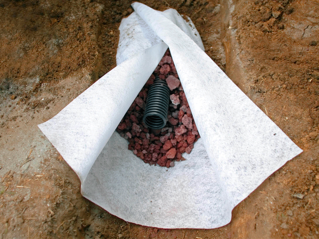 Геотекстиль тканный TERAFORT PES200, плотность 200гр/м2 (рулон 2х50м)