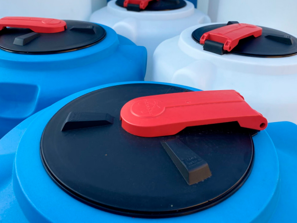 Rezervor vertical pentru apă potabilă volum 2000 litri, culoare albă, din polietilenă MDPE (D=1000mm; H=2795mm)