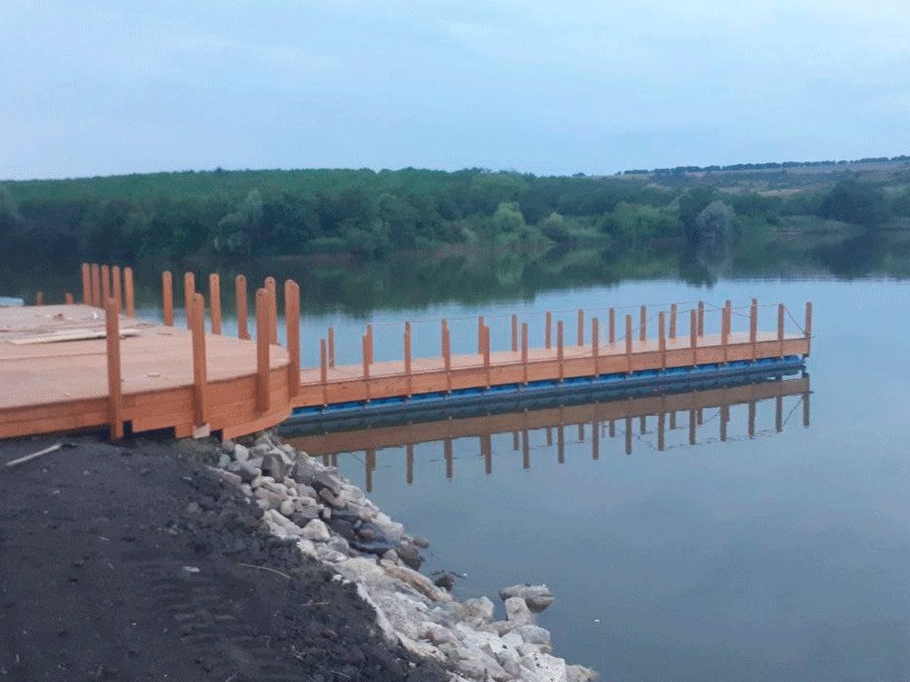 Пластиковые понтоны 1000х500мм, понтоны и причалы для катеров и лодок